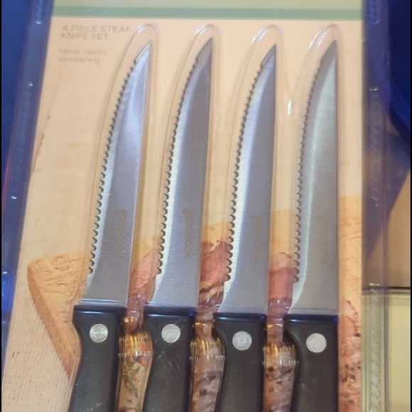 Brand new Goodcook essentials 4 piece steak knife Set - Picture 5 of 11